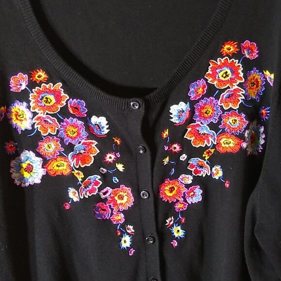 Jessica London Women's Size 26/28 black sweater with embroidery - Picture 3 of 9